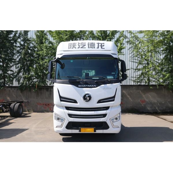 New X6000 Shacman Tractor Head Empty Suspension Lifting Shaft 560 600 660 Horsepower Tractor