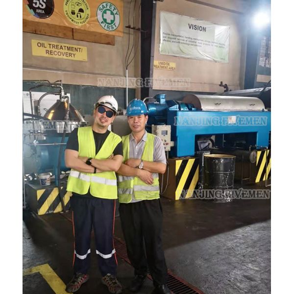 2800rpm Spiral Discharging Tricanter Sedimentation Decanter Centrifuge