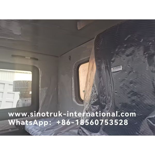 Самосвал LHD Tipper SINOTRUK сверхмощный с односторонним высокопрочным каркасным желтым цветом кабины
