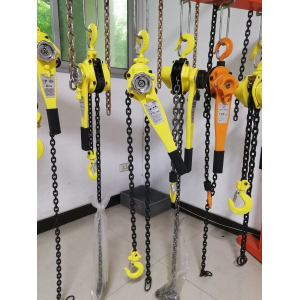 Hand Operated Hoist Equipment 1.5 Ton 1.5 M Lever Chain Block