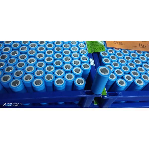 800 Cycles Rechargeable Lithium Ion Battery Pack 18650 3.7V 2600mah 3000mah
