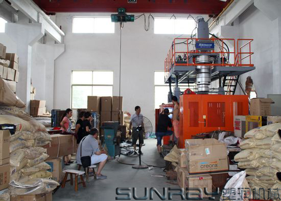 Blue Plastic Barrel Making Machine , 120L Drum Blow Moulding Machine