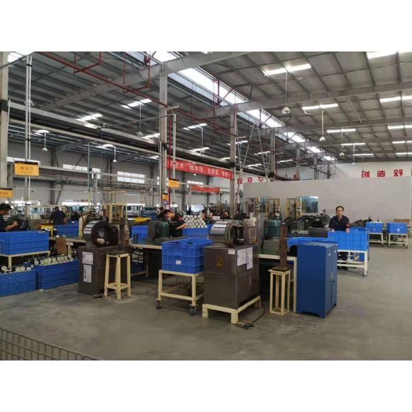 Heavy-Duty Wheel Bolt Shacman OEM 199012340123 M22x1.5 High-Strength Truck Rear Axle Bolt