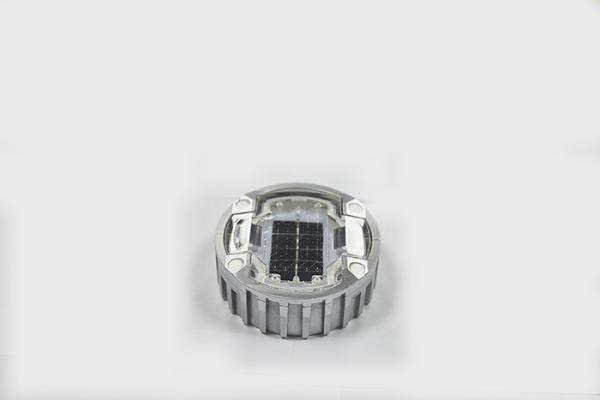 Red Solar Road Studs 2V Aluminium Alloy PC IP68 Impermeável para melhoria da visibilidade da estrada à noite