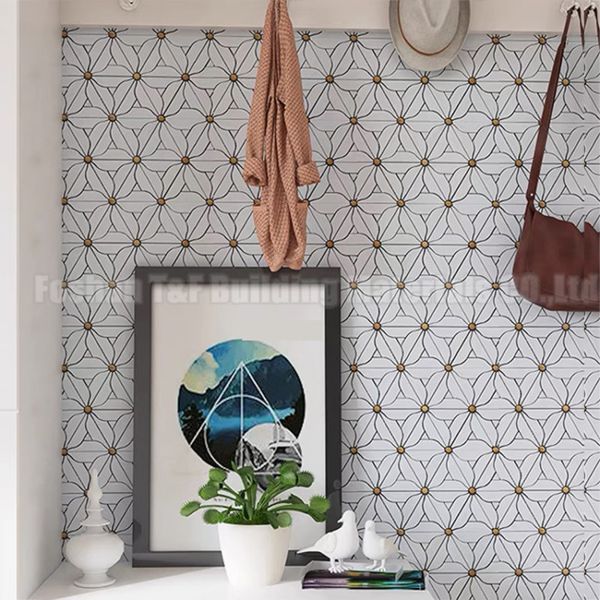 Мозаичная плитка на стене 320x320 мм