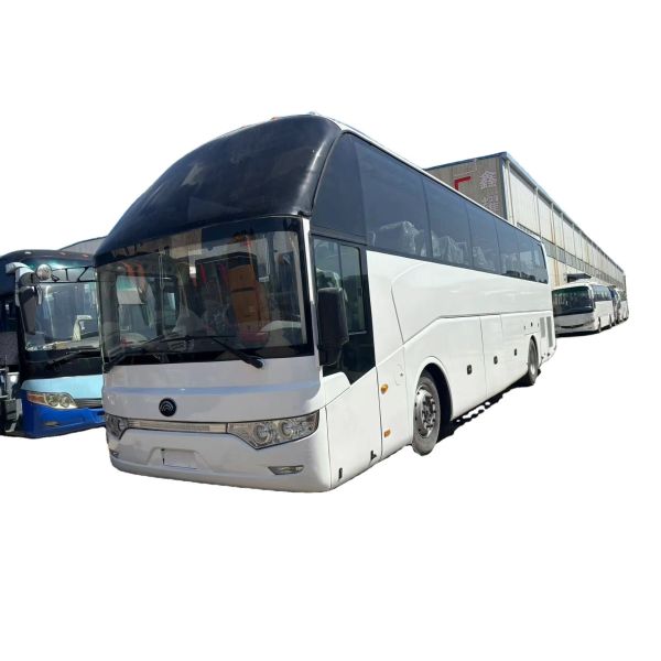 Good Condition Luxury Coach with Euro 4 Emission Standard and Yuichai Engine