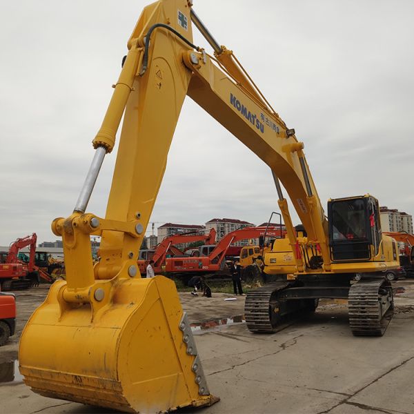 Other Hydraulic Valve Second Hand 3 Ton Komatsu Excavator 11.04L Displacement