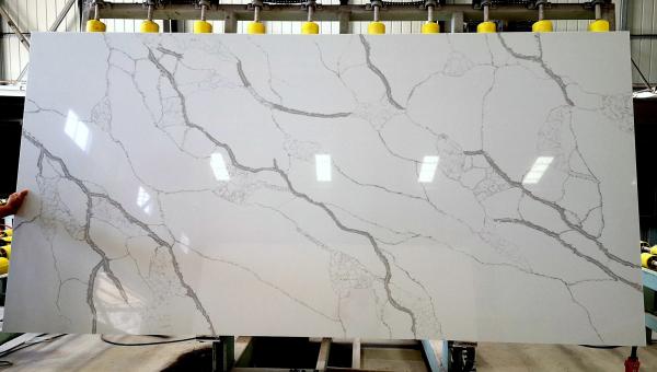 Scratch Resistant Polished Engineered Quartz Countertops