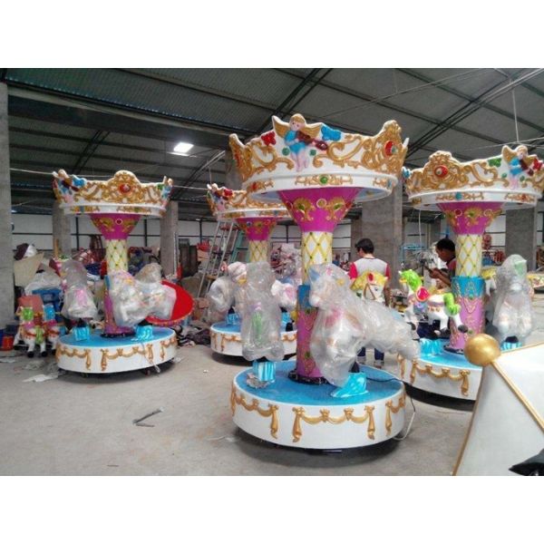 Low Height Carousel Horse Ride With Vehicle Mounted MP3 For Young Children