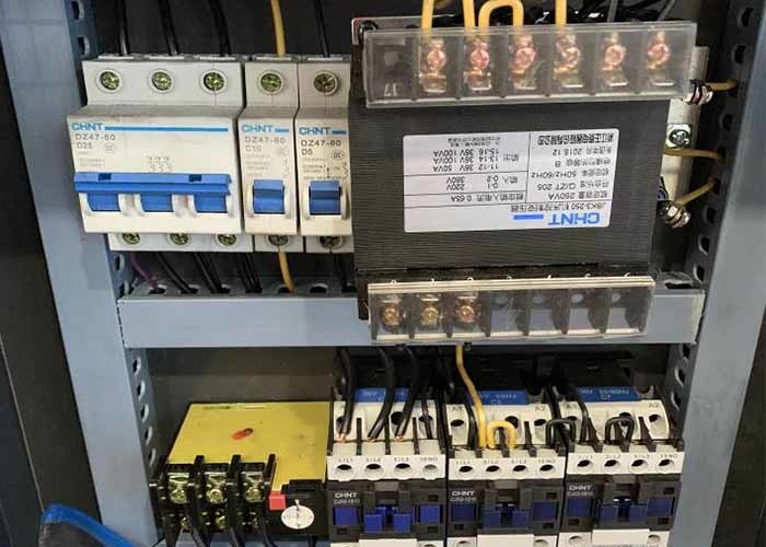 Ручной тип 5.5KW планшетный умирает штемпелевать автомата для резки горячий для коробки коробки