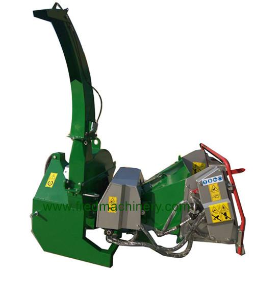 Hydraulic Bx72r Tractor Wood Chipper Compact Size With High Efficiency