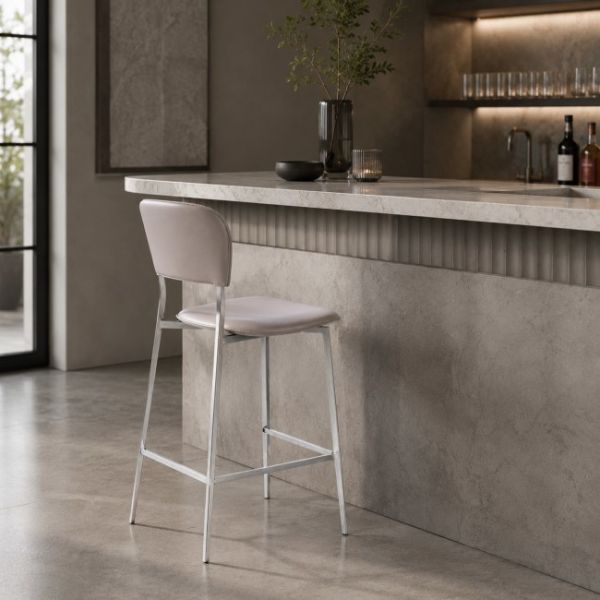 Microfiber Leather Bar Stool Metal Legs 505 * 460 * 1070mm For Hotel Lounge