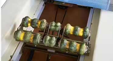 Корея Seragem Электрический массаж Кровать Тело Акупрессура Кровать Нефрит Ролик Камень Инфракрасный Тепловой Массаж Кровать В Массажный Стол