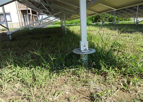 Pilhas de aço do parafuso do painel solar do picovolt, pilhas concretas do parafuso da montagem de alumínio da terra de quadro do apoio
