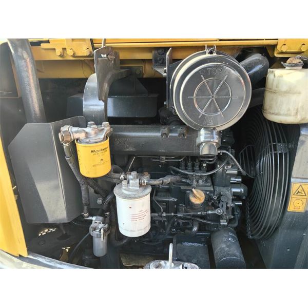 Usado 5Ton Komatsu 56 Mini Excavator Moving Tipo Crawler a preços acessíveis para venda