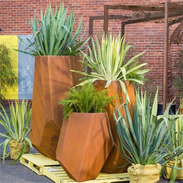 1/6 Outdoor Flower Pot Corten Steel Cube Planter Box 2mm Thickness High Strength