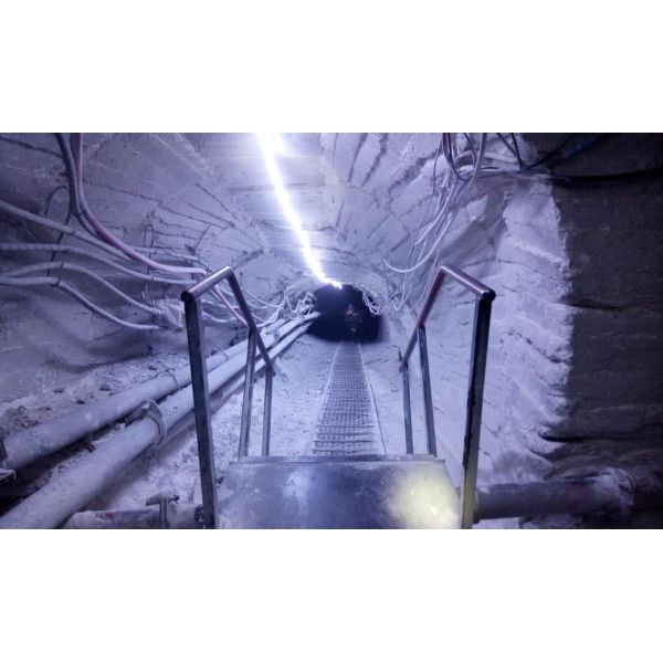 17W/M SMD5050 LED Underground Strip Lights Sillicone IP68 36V rgb