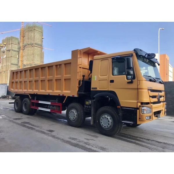 371HP Sinotruck 40 Ton 12 Tyres HOWO Dumper Truck with Rear View Camera and Blue Color