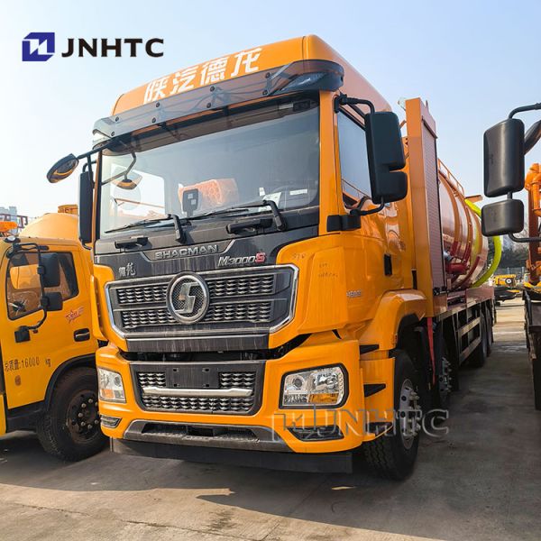 8X4 Vacuum Sewage Suction Trucks