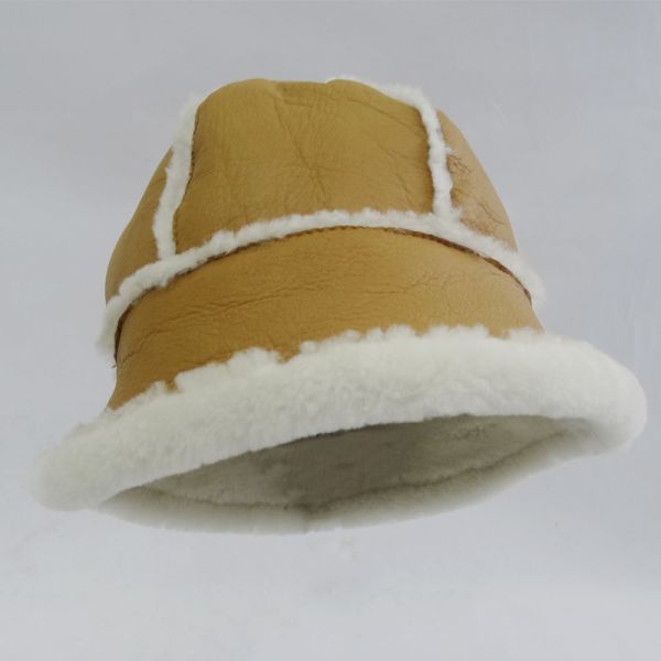 Women shearling lined sheepskin beanie bucket winter hat 6 panel hat
