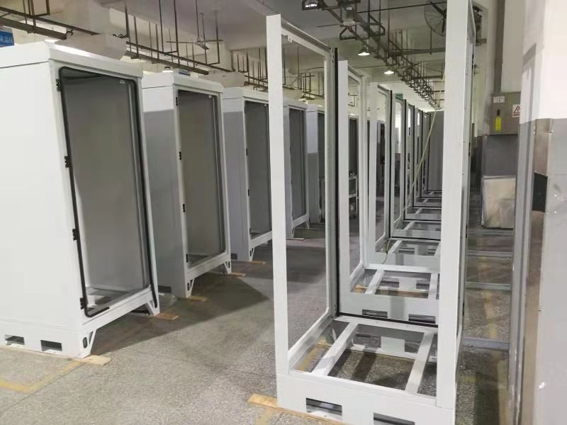 42U теплообменный аппарат шкафа телекоммуникаций 19 дюймов на открытом воздухе охлаждая двойную стену изолировало