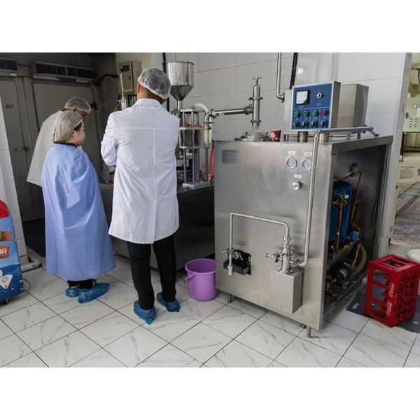 Морозильник для мороженого 600 л/ч с температурой выхода ≤-4 -5 °C и зеркально полированной отделкой