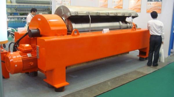 Horizontal Type Spiral Centrifugal Machine For Water Treatment