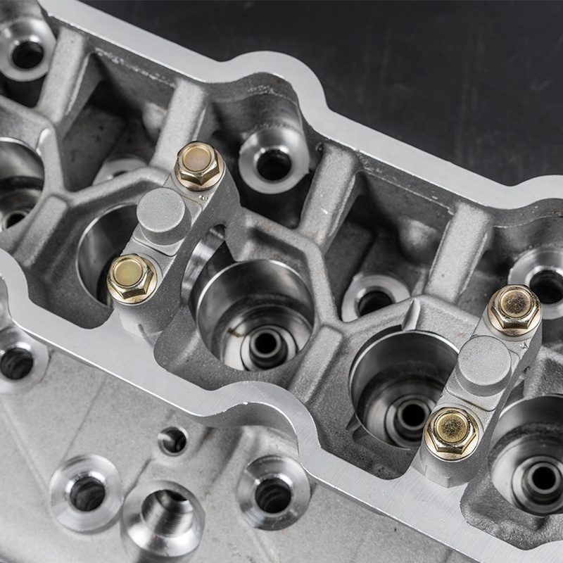 4M40T AMC 908 514 Mitsubishi Cylinder Heads ME202620 ME193804