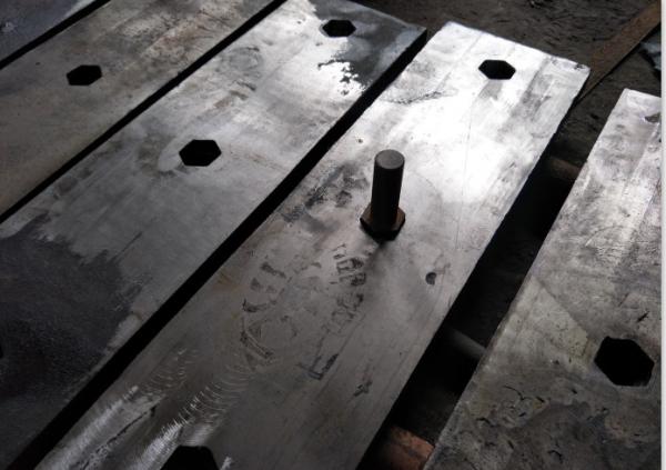 Chrome-Moly Alloy Steel wear parts machining to Ra1.6 for crusher machine