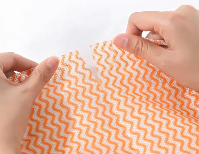 Чистка древесины Absorbency прилива Nonwoven обтирает крен