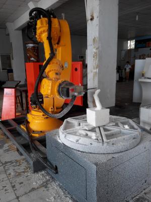 Robots Carve Prosthetic Limbs Foam Engraving Machine medical sculpture