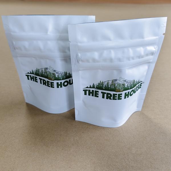 ​ECO-Friendly Plaid Pattern Child-Resistant Bags - Recyclable Material & Tamper-Evident