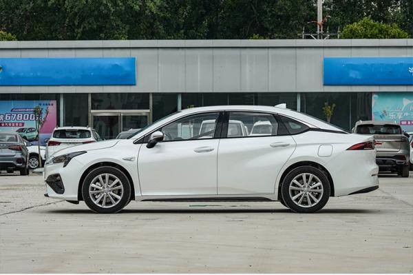 130km/h Pure Electric Car GAC AION S EV Car with Iron Phosphate-Lithium Power Battery and 4-Door 5-Seat Body Structure