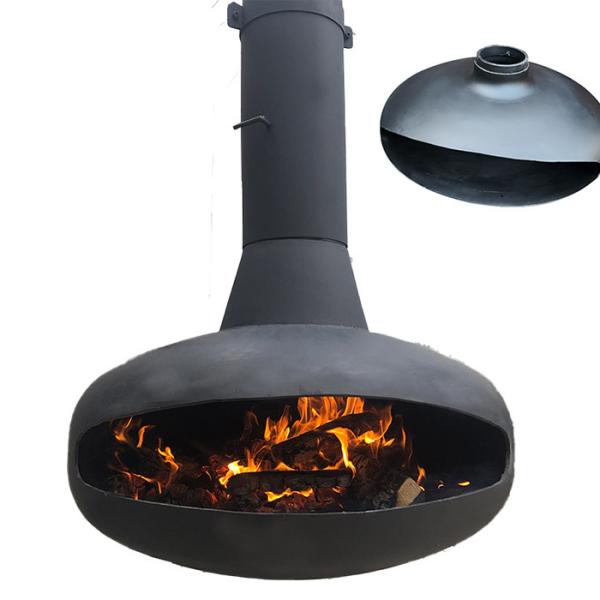 Une cheminée à bois suspendue noire moderne pour un chauffage confortable