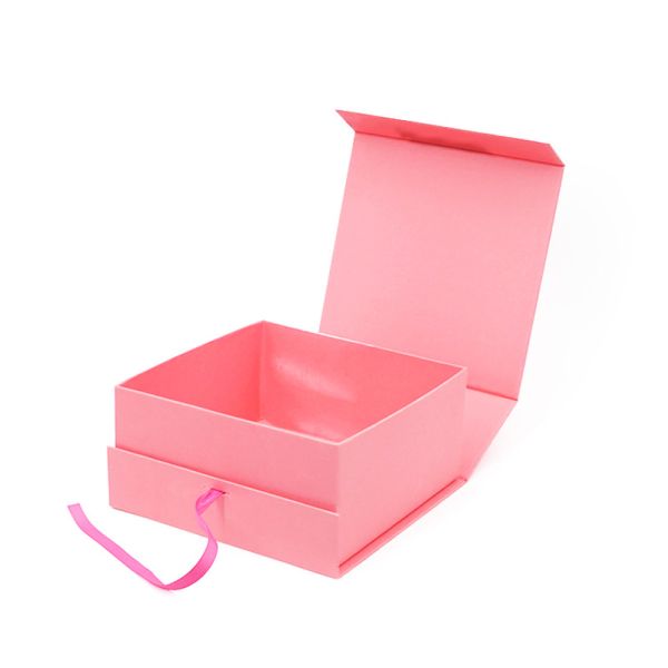 1600g Pink Magnetic Hard Gift Boxes With Ribbon Spot UV