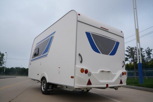 Petites remorques de campeur légères de la remorque de campeur de planéité FRP rv avec la cuisine