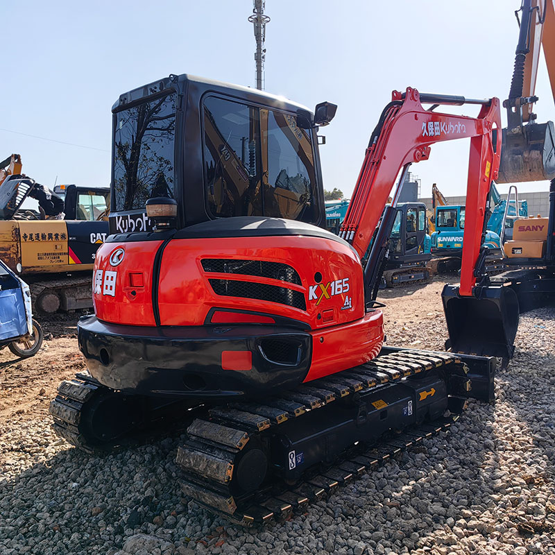 Подержанные куборы Kx165 для выкапывания