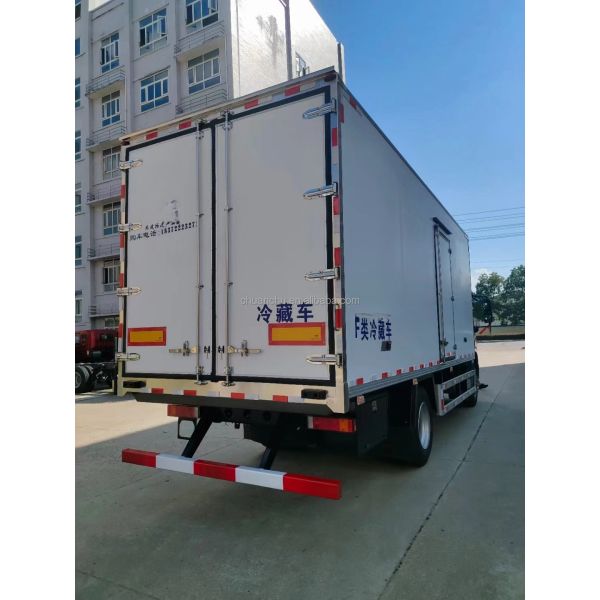 18 Tons Refrigerated Freezer Truck Cold Room Van Capacity Load 1 - 10T Dimensions