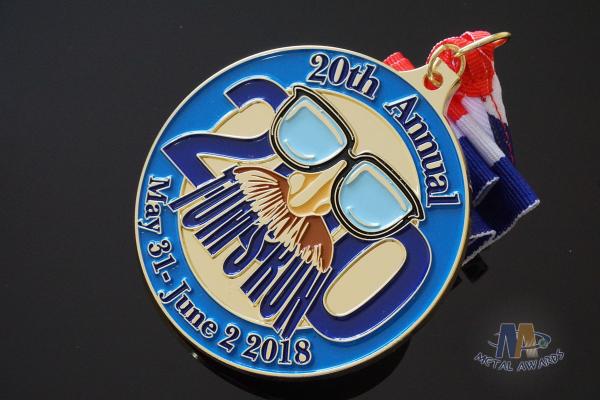 Custom Tom'S Run Metal Award Medals Soft Enamel Shiny Gold Or Brass Plating