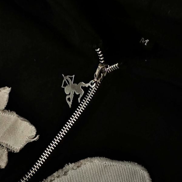 Traje de sudor personalizado de dos piezas Traje deportivo Aplique Traje de bordado de angustia Traje de sudor con cremallera con capucha y pantalones de sudor de doble capa