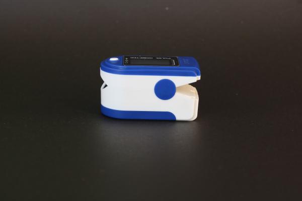 250 Bpm Blood Oxygen Heart Rate Finger Monitor With Wrist Cord