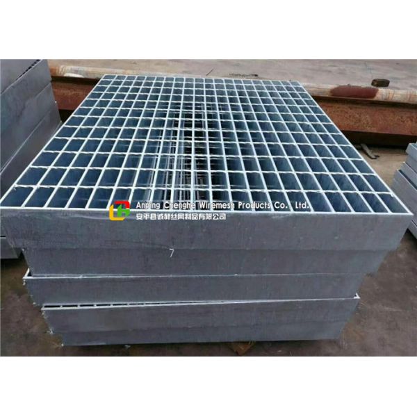 Low Carbon Galvanised Trench Grate , Silver Channel Drain Grate Cover