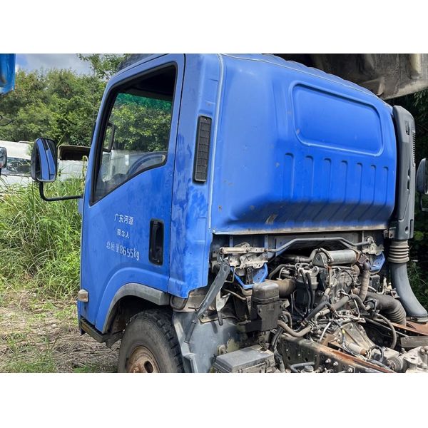 Caminhão de carga Isuzu ELF 700p 600p 4x2 Caminhão leve Caminhão de caminhão motor diesel Caminhão usado