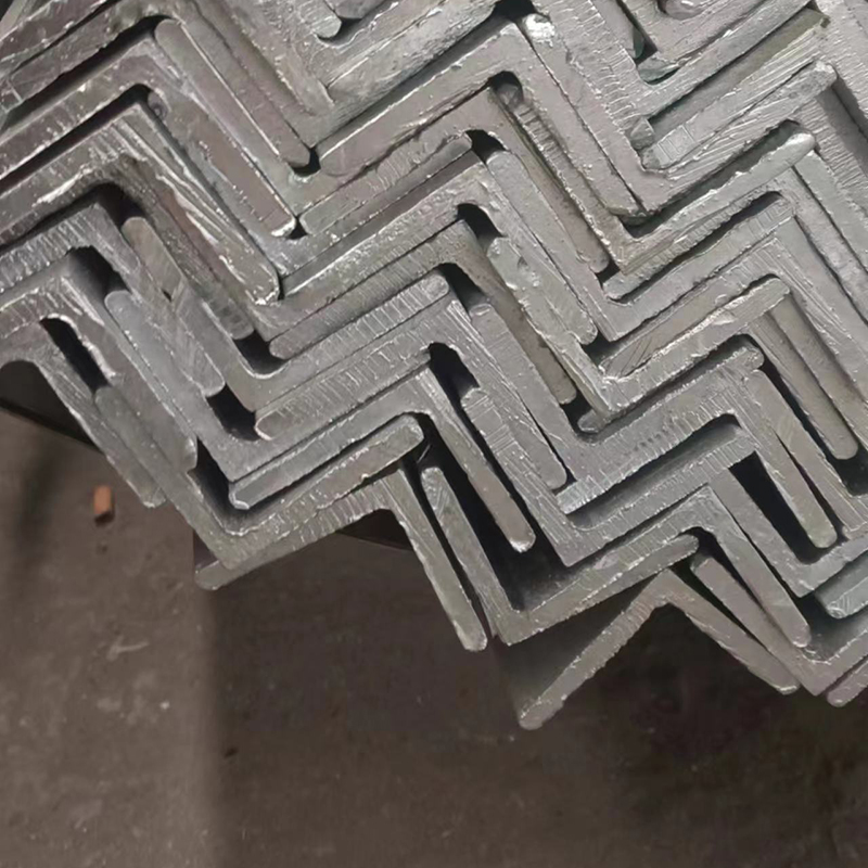 5000 тонн Месячная мощность Горяче оцинкованные угловые железные балки L-образные железные стали холодные / горячекатаные