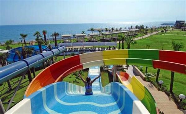 Child Amusement Park Swimming Kids Games Equipment Fiberglass Water Slides