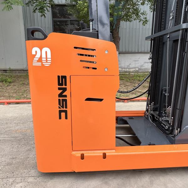 SNSC 2000kg Electric Reach Truck AC Motor With Triplex 7.5m Mast