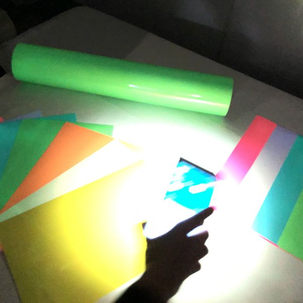 Зарево Rolls белого винила яркого блеска Htv оптовое вечером в темноте обеспечивает листы отрезка