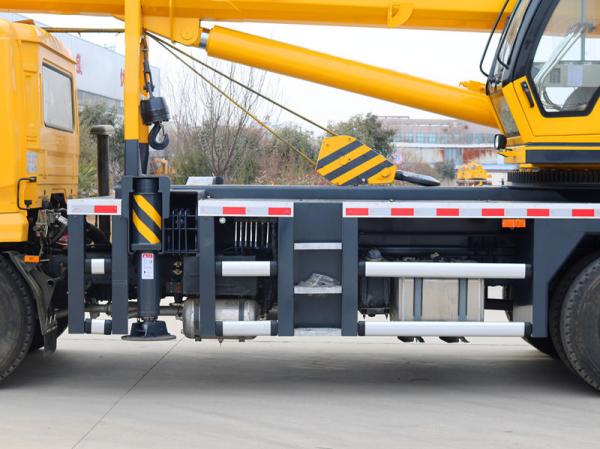 Straight Arm Boom Mobile Truck Crane 10 Ton For Construction Small Lift