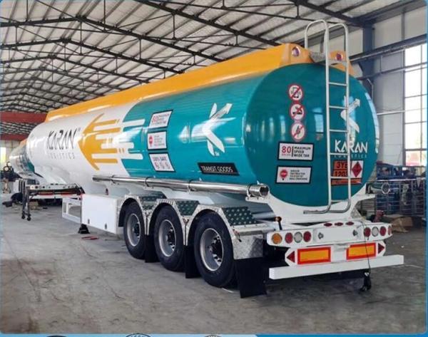 12t Grade Van Type Fuel Tank Semi Trailer For Large Capacity Petroleum Transportation