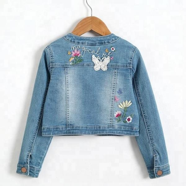Long Sleeve Sandblast Girls Denim Jacket With Flower Embroidery Decoration